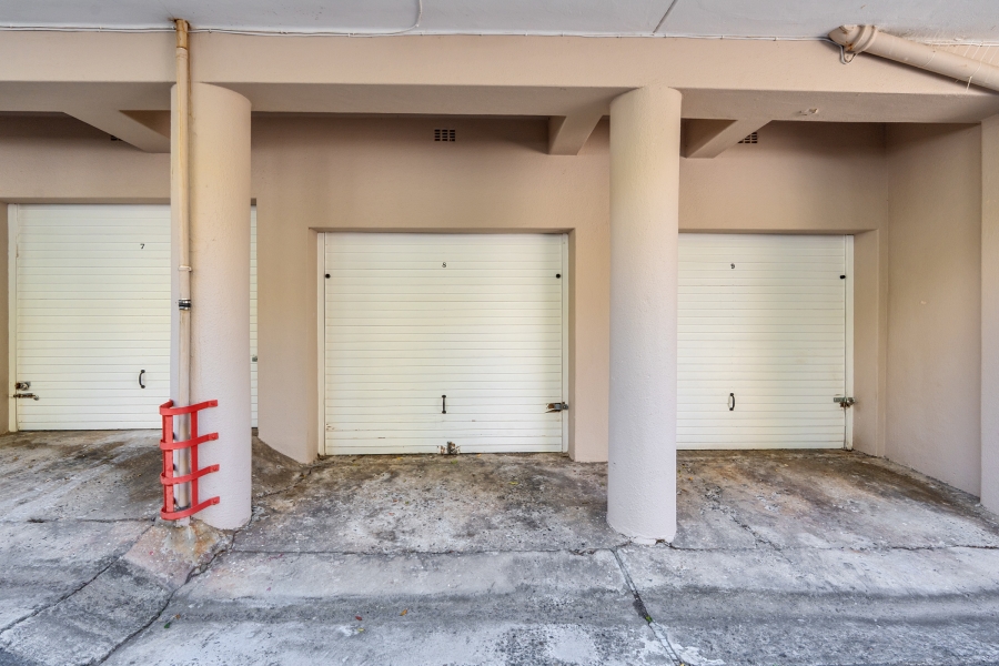 1 Bedroom Property for Sale in Oranjezicht Western Cape